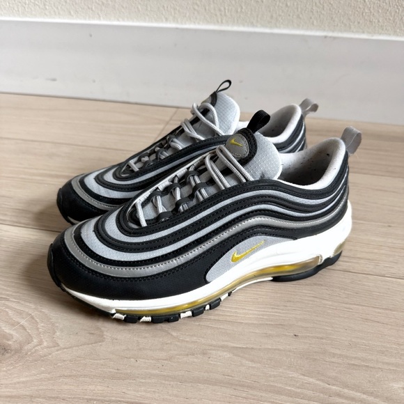 Nike Air Max 97 GS Black Yellow White Shoes 921522 010 Size 6Y (Women’s 7/7.5) - Picture 2 of 9